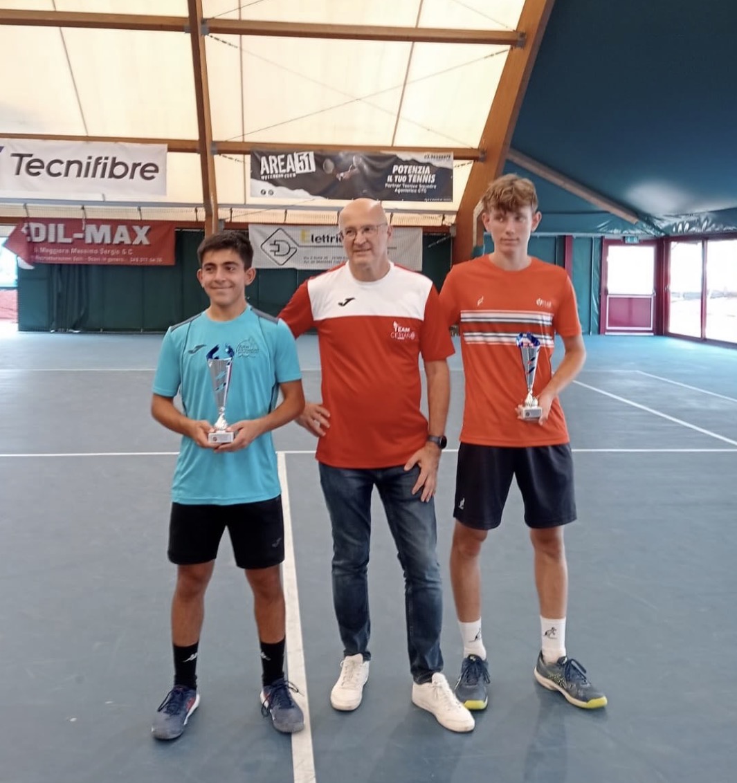 Premiazione giovani con maestro